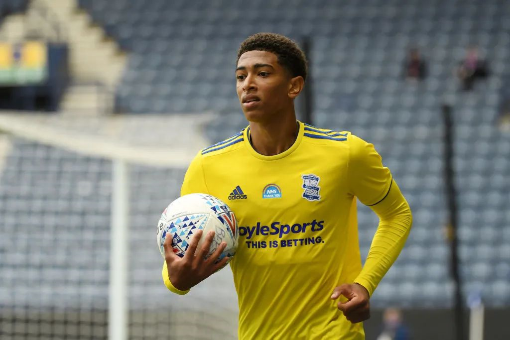 欧联杯 - 萨格勒布迪纳摩对阵皇家贝蒂斯（欧联杯：萨格勒布迪纳摩迎战皇家贝蒂斯）