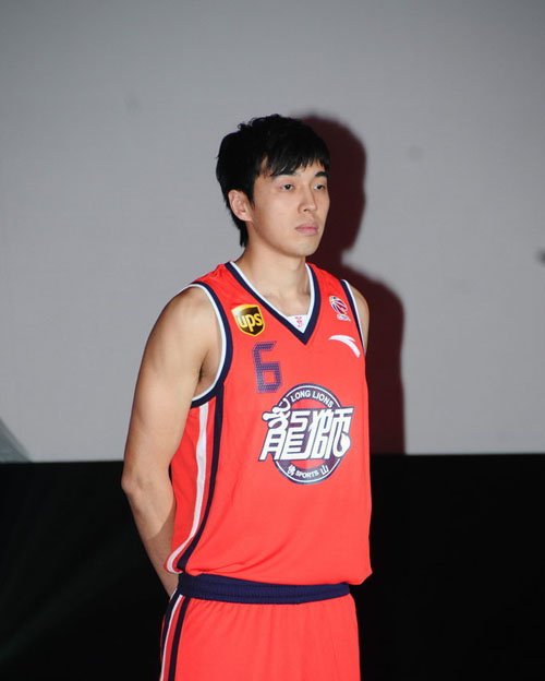 36岁奥巴梅扬无缘美加墨世界杯，下一届世界杯时他已41岁（36岁奥巴梅扬错过美加墨世界杯，下届已41岁）